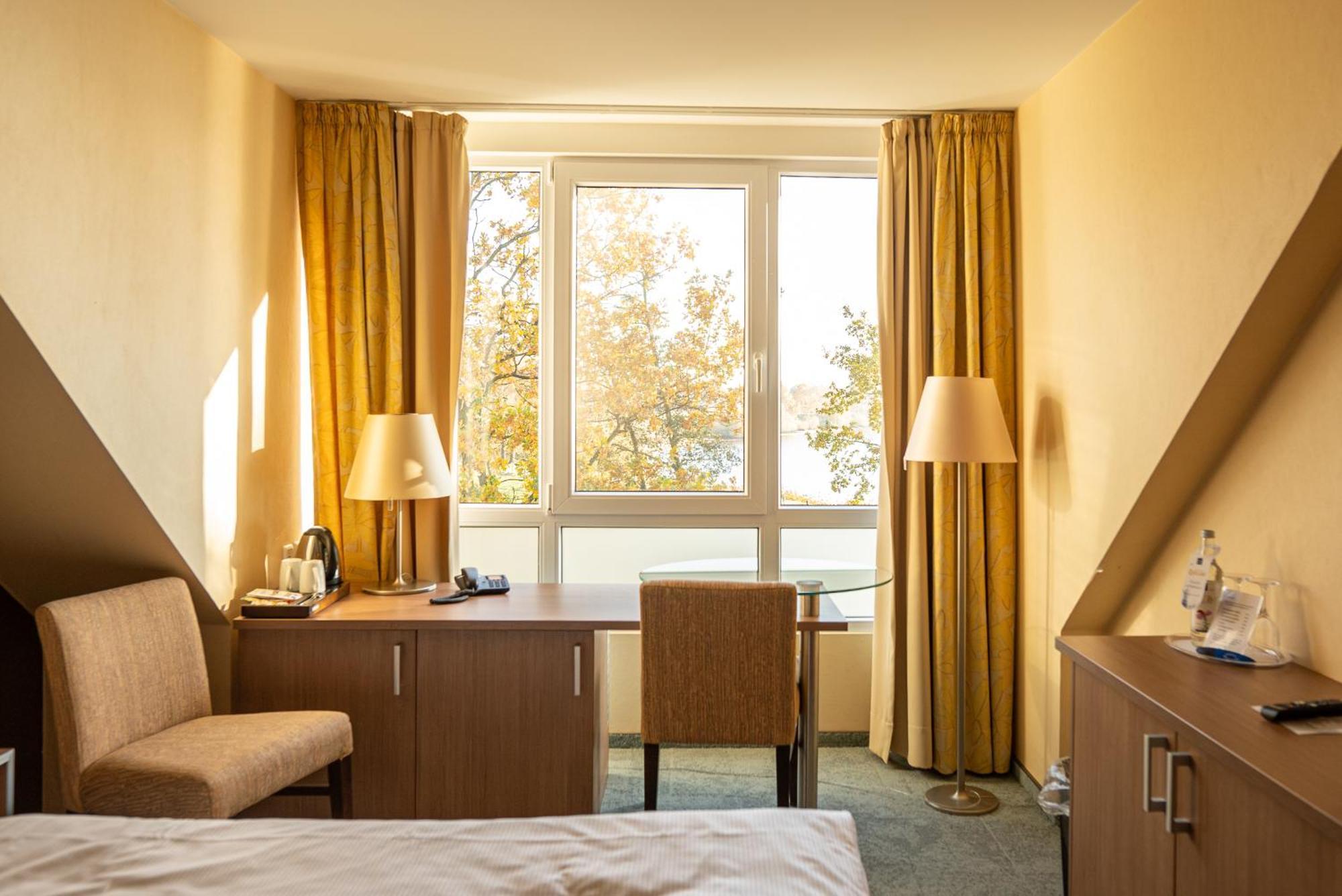 Hotel Seeblick Thuelsfeld Ngoại thất bức ảnh