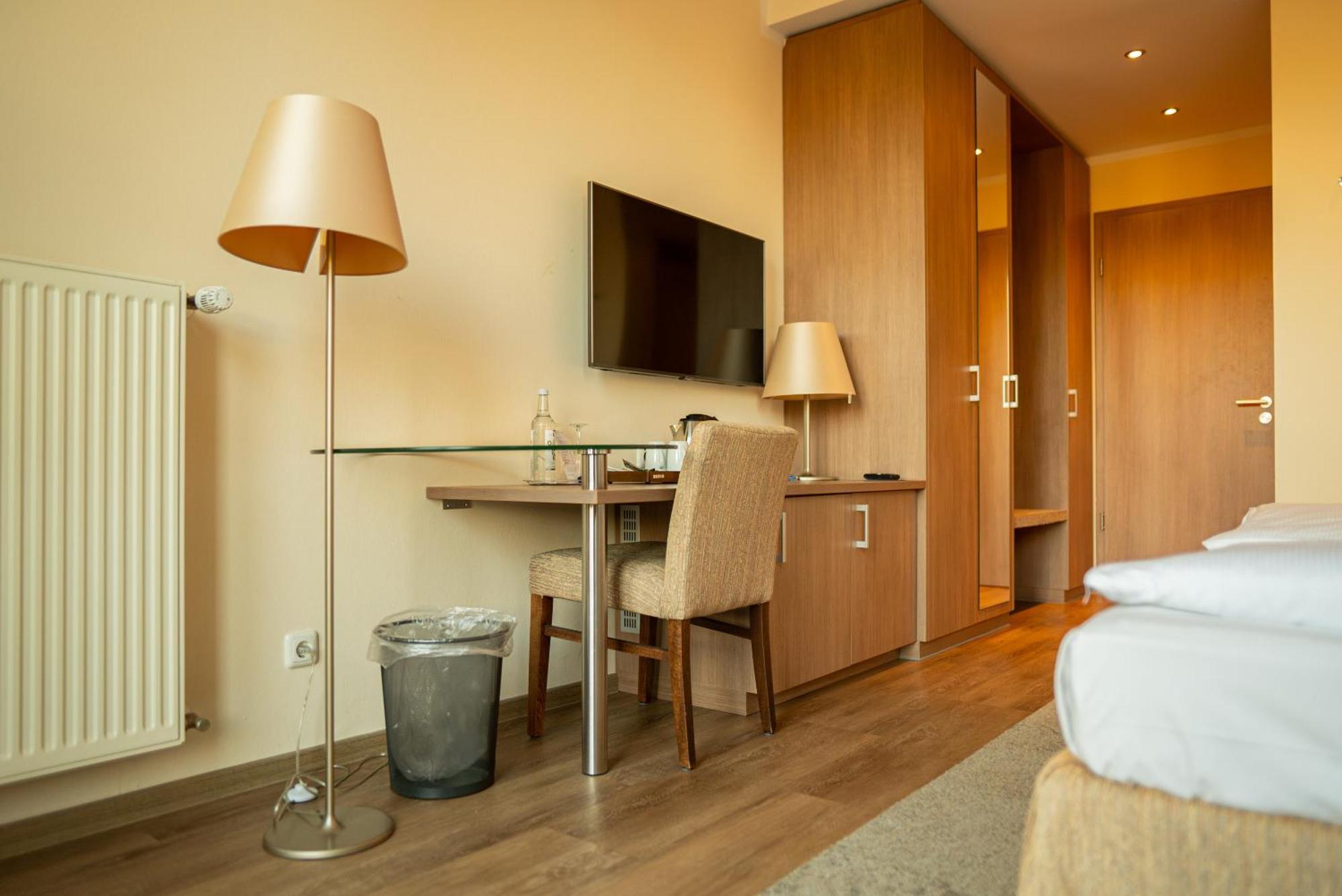 Hotel Seeblick Thuelsfeld Ngoại thất bức ảnh