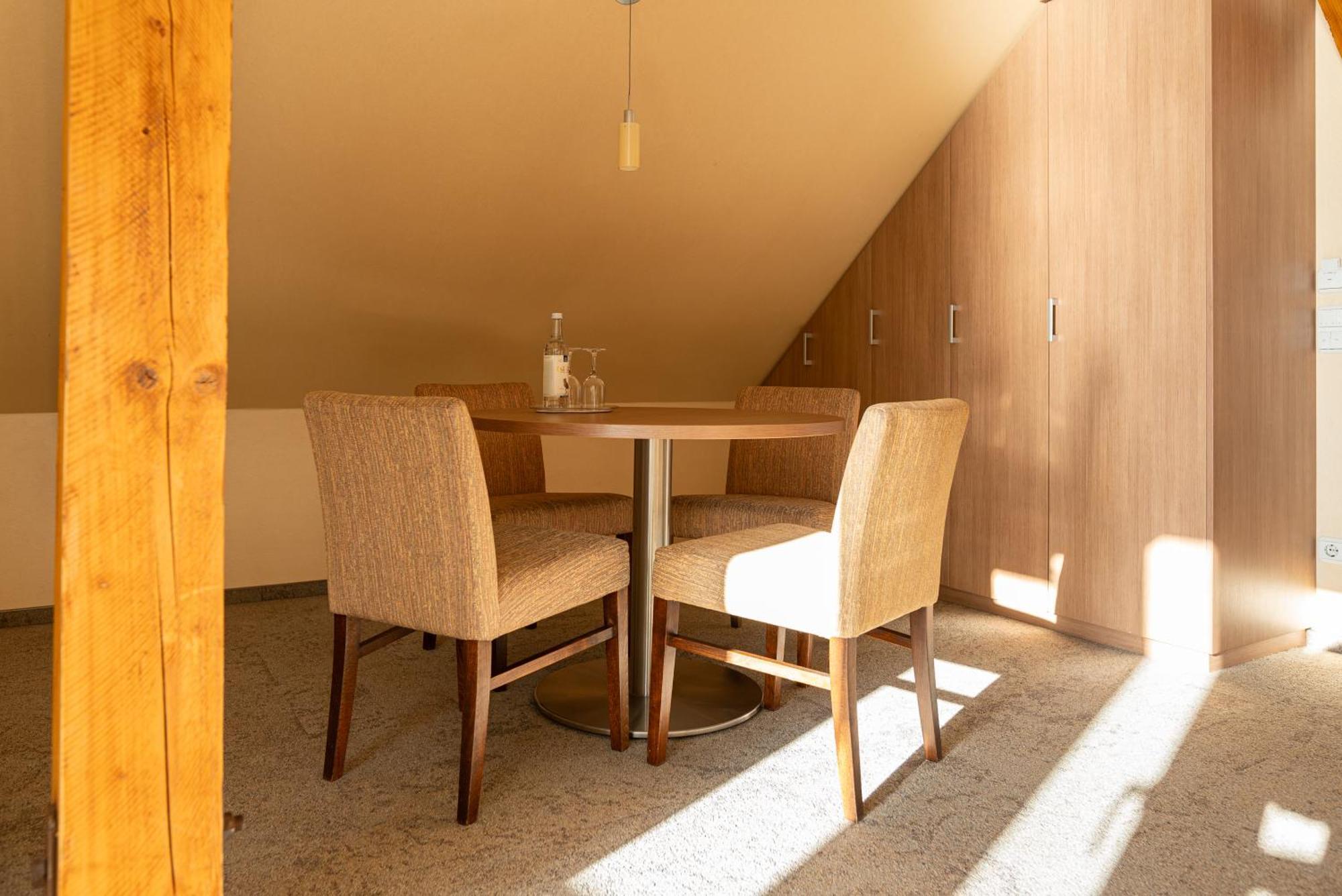 Hotel Seeblick Thuelsfeld Ngoại thất bức ảnh