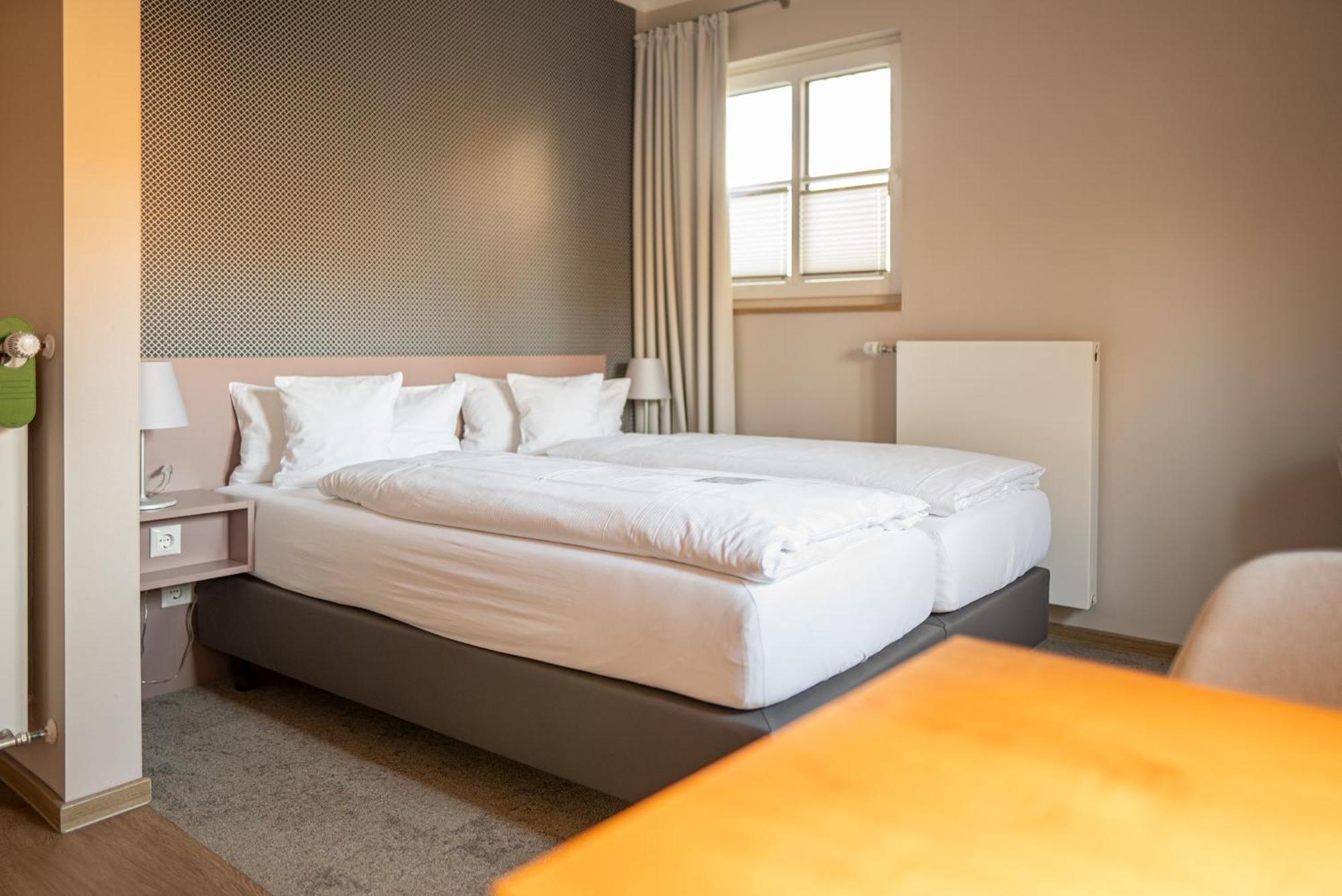 Hotel Seeblick Thuelsfeld Ngoại thất bức ảnh