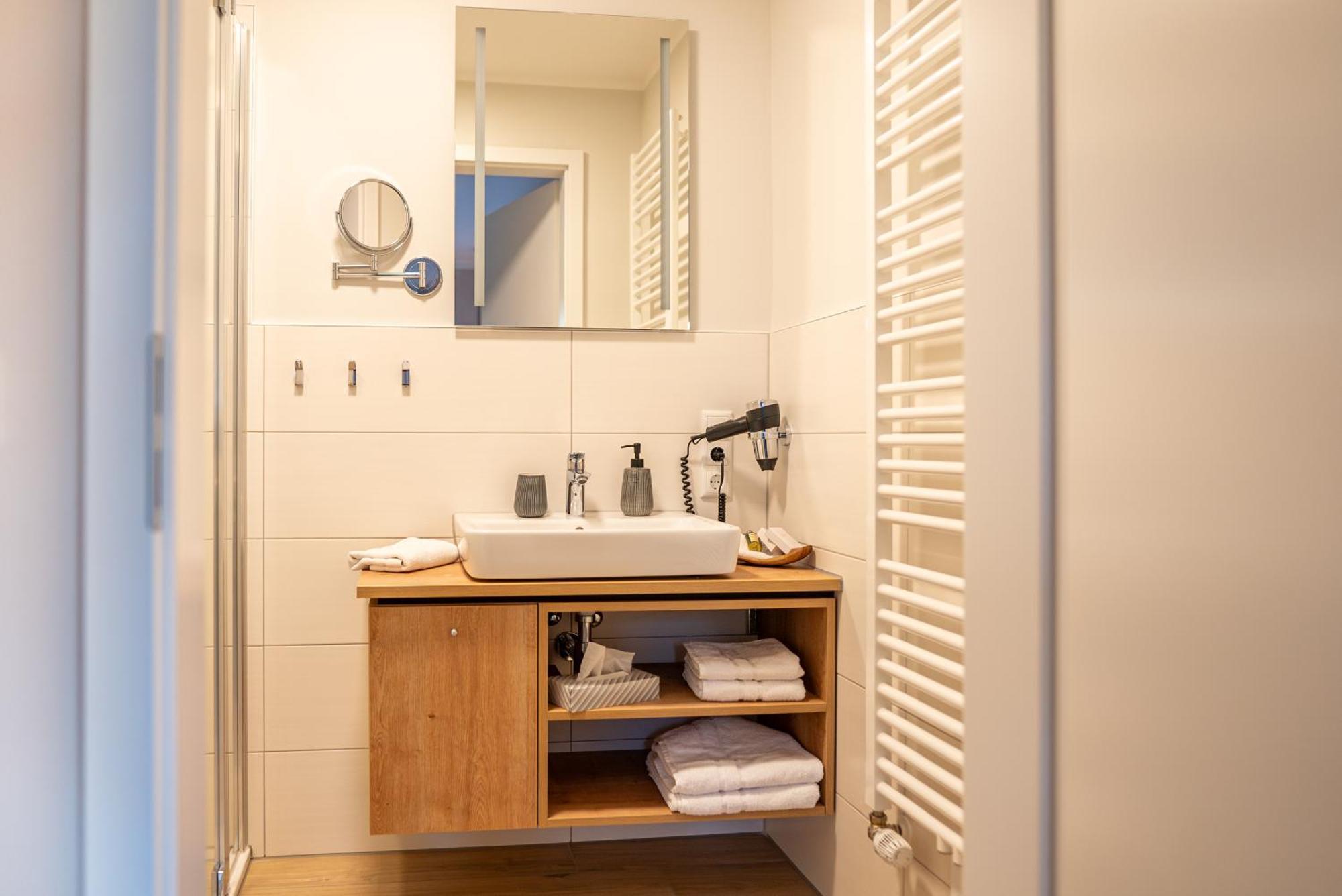 Hotel Seeblick Thuelsfeld Ngoại thất bức ảnh